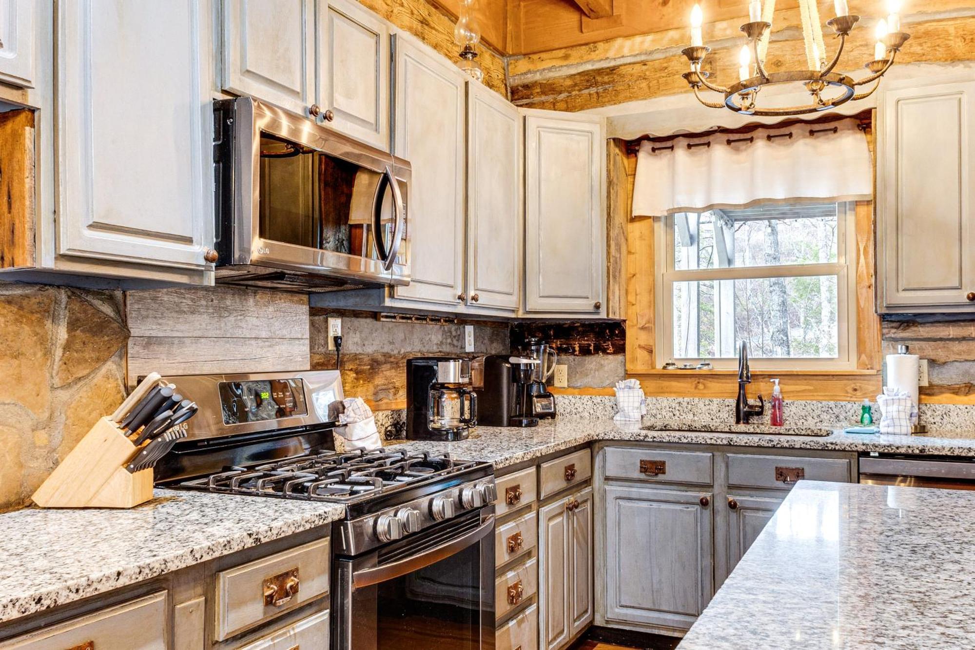 Spacious Gatlinburg Cabin With Hot Tub And Game Room! Dış mekan fotoğraf