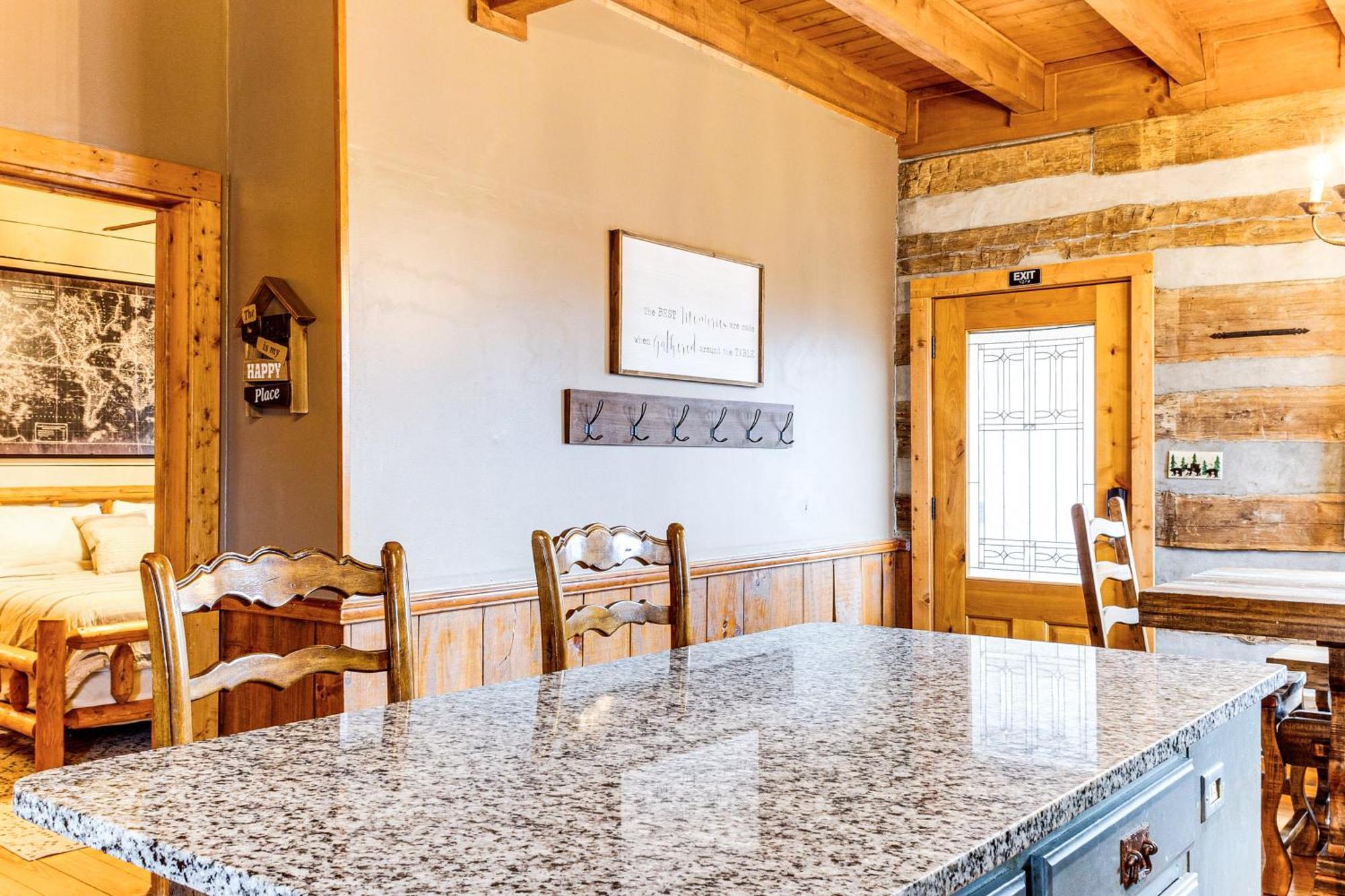 Spacious Gatlinburg Cabin With Hot Tub And Game Room! Dış mekan fotoğraf