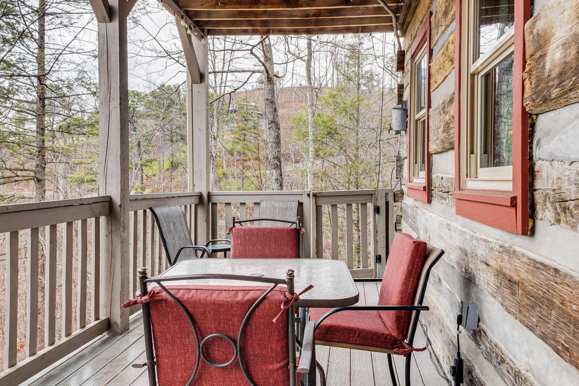 Spacious Gatlinburg Cabin With Hot Tub And Game Room! Dış mekan fotoğraf